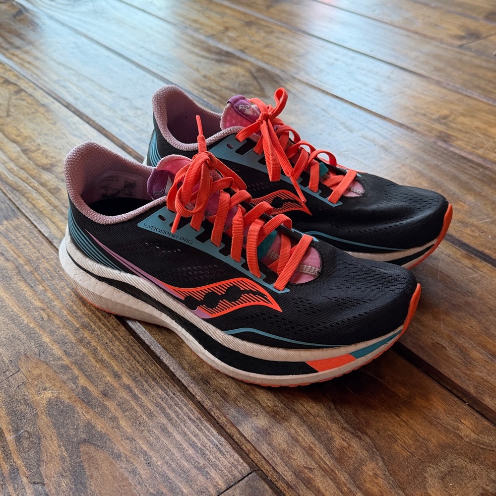 Saucony Endorphin Pro Running Athletic Shoes Women's Future Black Neon Size 8